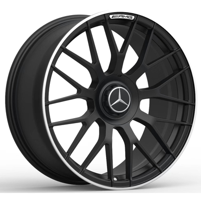 AMGの十字のスポーク ベンツは車輪のマットの黒を造った