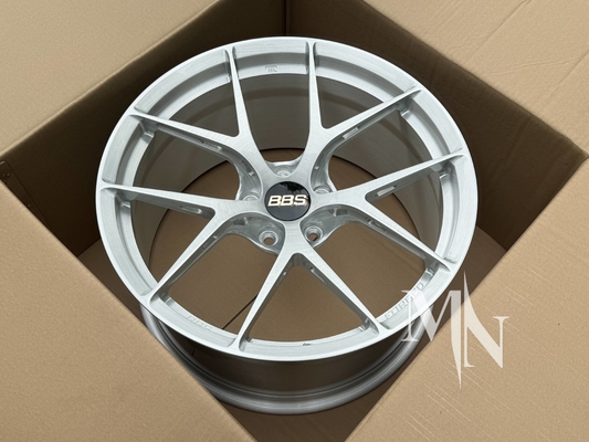 BBS FI R ホイール ブラッシュした銀 販売 GT3 M2 オーダーメイド 鍛造 輪 入手可能