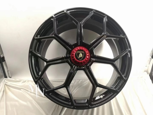 CenterLock YのスポークMonoblockはランボルギーニ・アヴェンタドールSVJのための車輪を造った