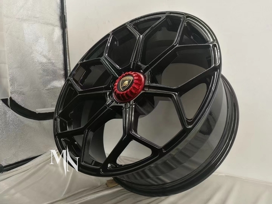 CenterLock YのスポークMonoblockはランボルギーニ・アヴェンタドールSVJのための車輪を造った