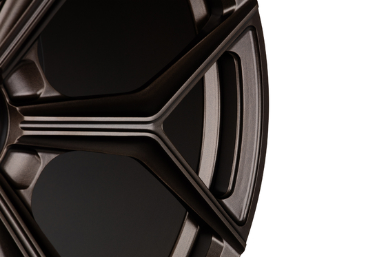 CenterLock YのスポークMonoblockはランボルギーニ・アヴェンタドールSVJのための車輪を造った