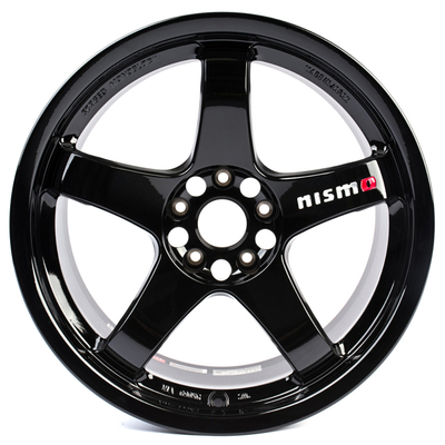 造られた車輪Nismo LMGT4を競争させる日産・スカイラインGT-R R34 R33 R32の光線Volk