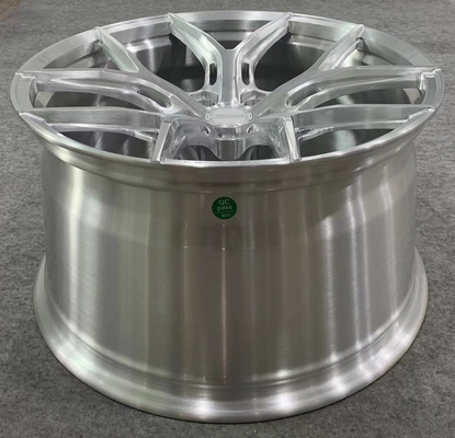 ブラシをかけられた銀製のVossenによって造られた車輪の雑種はシリーズHF-5を造った