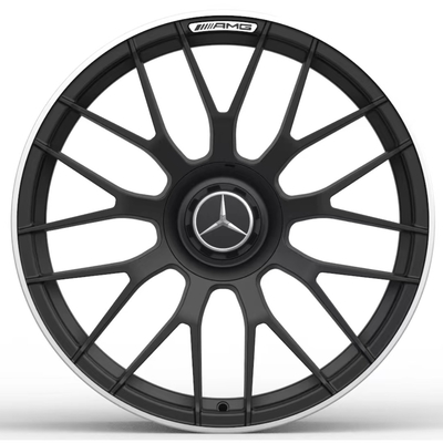 AMGの十字のスポーク ベンツは車輪のマットの黒を造った