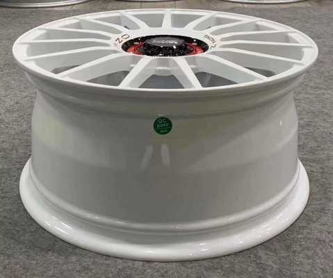 OZ競争のSuperturismo Evoluzione WRC Monoblockは車輪を造った