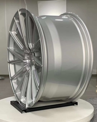 Audi RS4 A6用シルバーポリッシュVossen HF-4T鍛造ホイール
