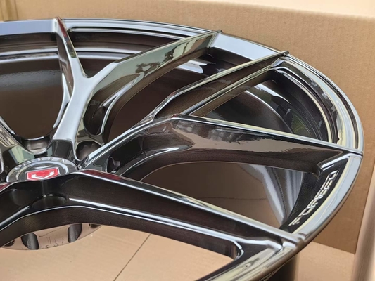 Vossen S21-01は車輪によってブラシをかけられた太字を造った