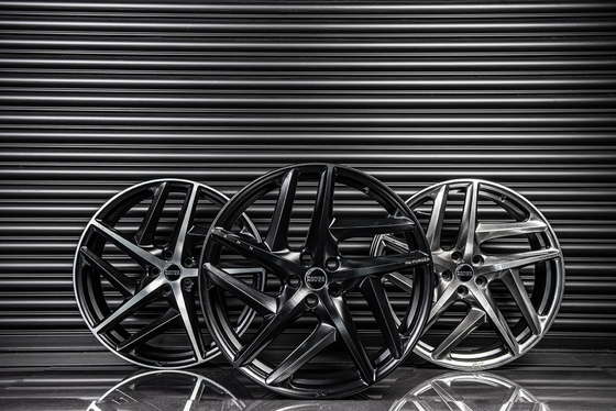ランドローバー・レンジローバースポーツMonoblock Khanのタイプ52 RSによって造られる車輪23"