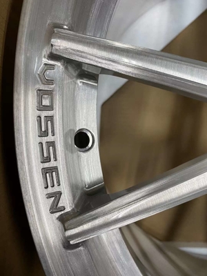 ブラシをかけられた銀Vossen VFS-2はBMW E93 M3のための車輪を造った