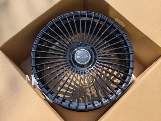 24"はVossen S17-16 Range Roverのための車輪を造った
