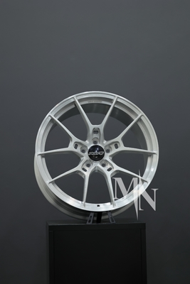 VOLKレーシングレイズ G025 輪 18 19 20 インチ 5x120 BMW FK8用のカスタム鍛造リーム