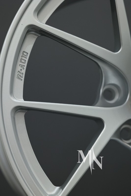 BMW F10 M5 合金コンペティションのオーダーメイド鍛造 BBS RI Dホイール OEMリム