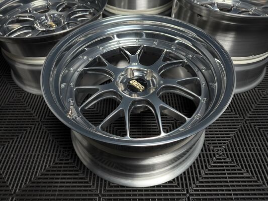 BBS LM ニッサン GTR R35用 磨いた銀クロム